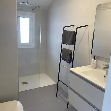Apartment Spanish Escape *